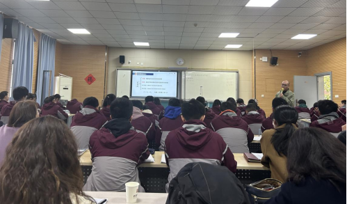 深入研究课程标准 促进教师专业成长 ——南京市高中物理全市教研活动在中华中学开展