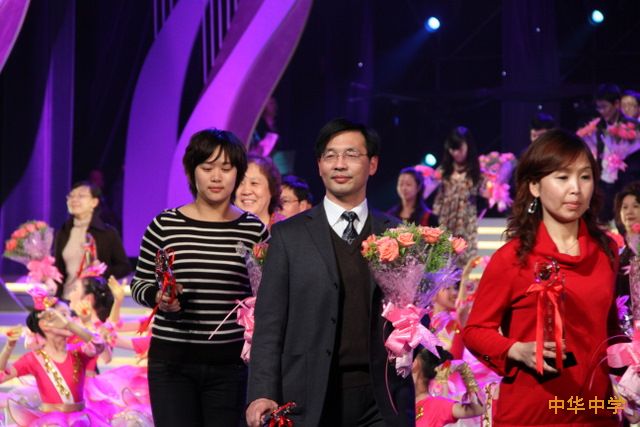 热烈祝贺我校舞蹈《江南·春蕴》参加全国中小学生艺术展演获得一等奖