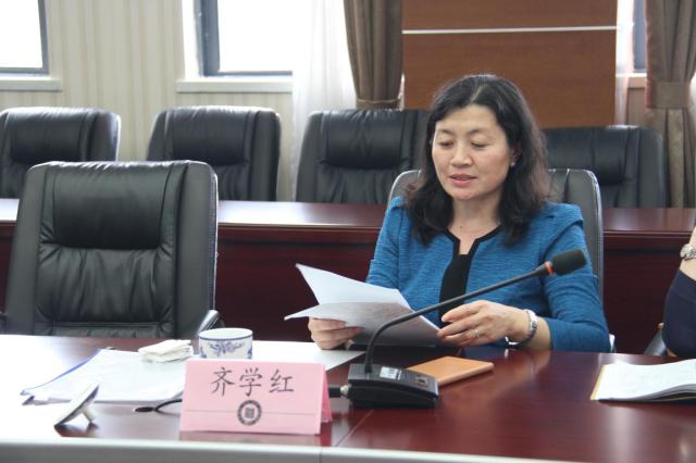 我校毕泳慈校长、周立新书记主持的市“十二五”规划课题成功开题
