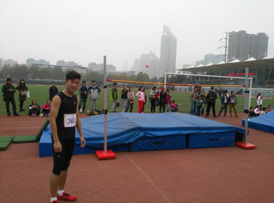 我校学生参加建邺区中小学运动会获得优异成绩