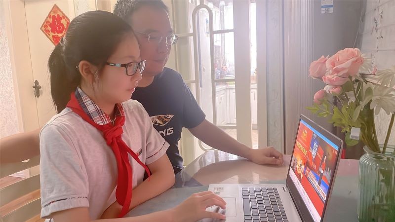 管若曦.jpg