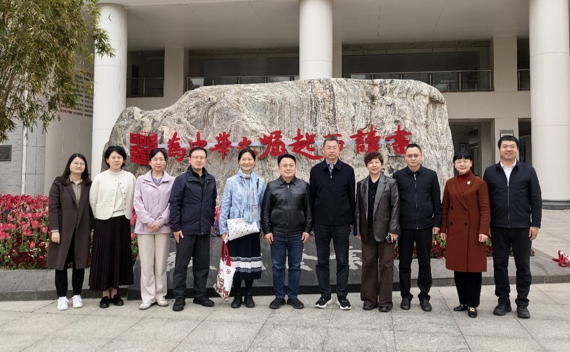 98e1f4b12f835510e3c176633666777d.jpg 98e1f4b12f835510e3c176633666777d.jpg