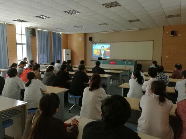 观看视频,学习食品安全知识 观看视频,学习食品安全知识