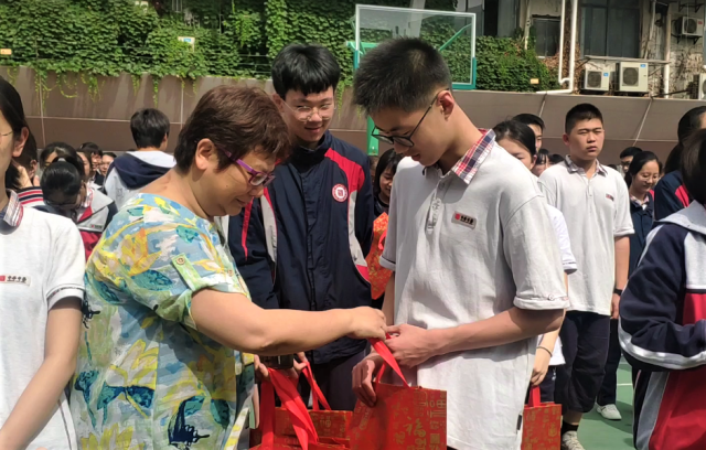 点击查看原图