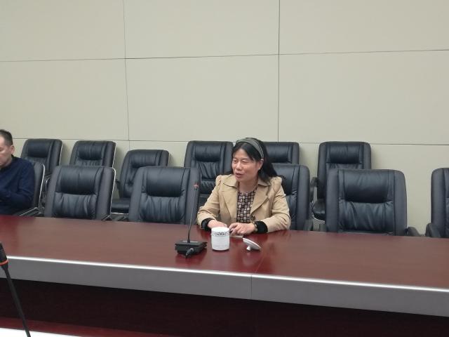 原高三委员肖玲女士发言 原高三委员肖玲女士发言