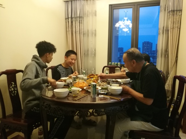 说明:D:\My Documents\桌面\挑选澳洲\接待家庭照\中秋团圆.jpg
