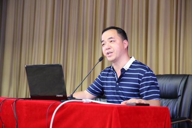 张业宏主任做校园安全讲座 张业宏主任做校园安全讲座