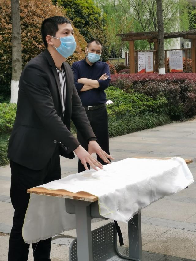 王主任讲解如何灭火 王主任讲解如何灭火