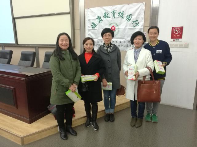积极参加学习的部分家长 积极参加学习的部分家长